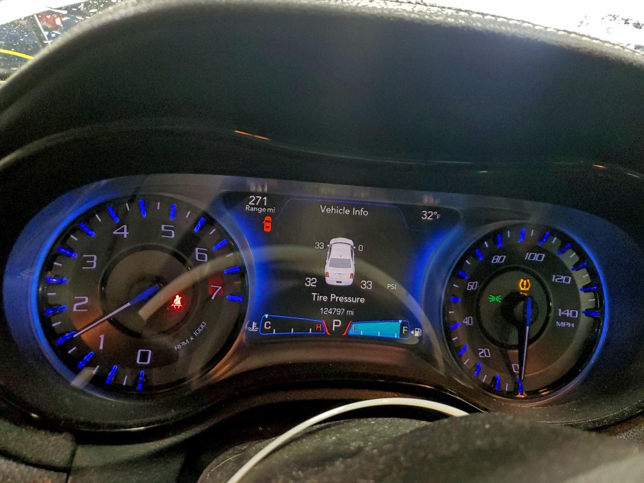 2015 CHRYSLER 300 S photo 9