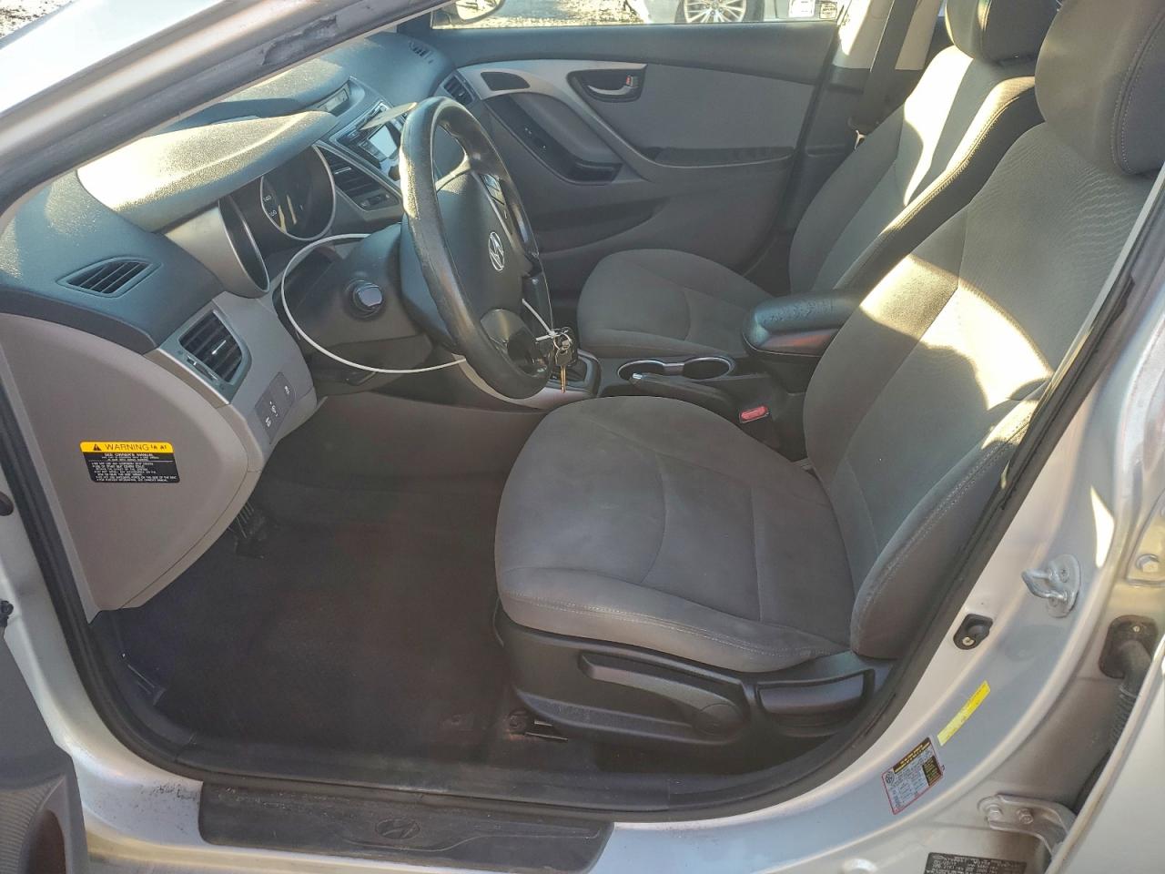 2014 HYUNDAI ELANTRA SE photo 19