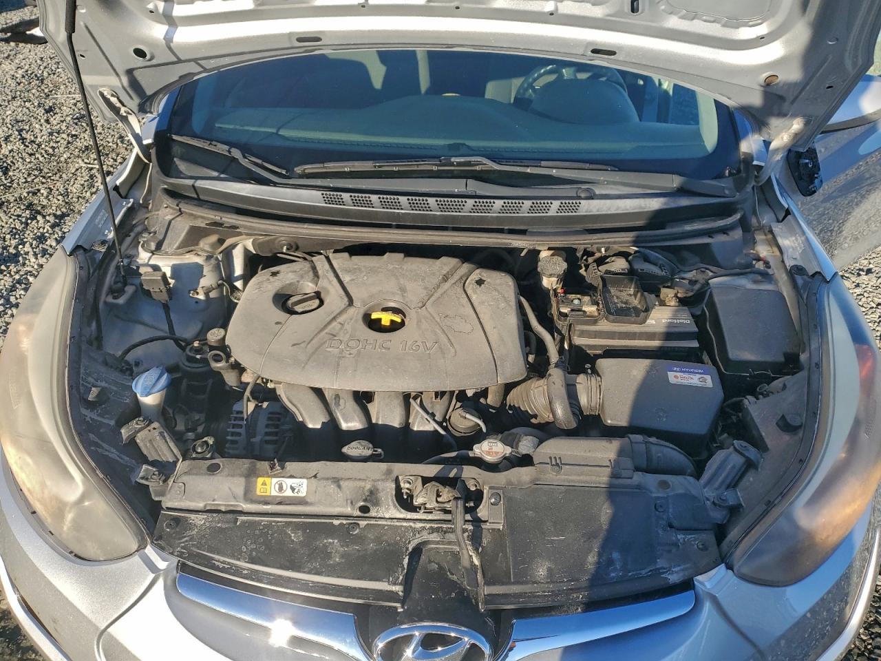 2014 HYUNDAI ELANTRA SE photo 31