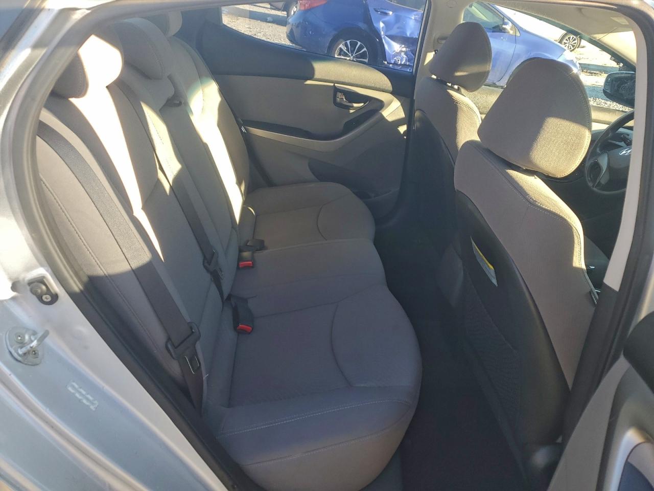 2014 HYUNDAI ELANTRA SE photo 28