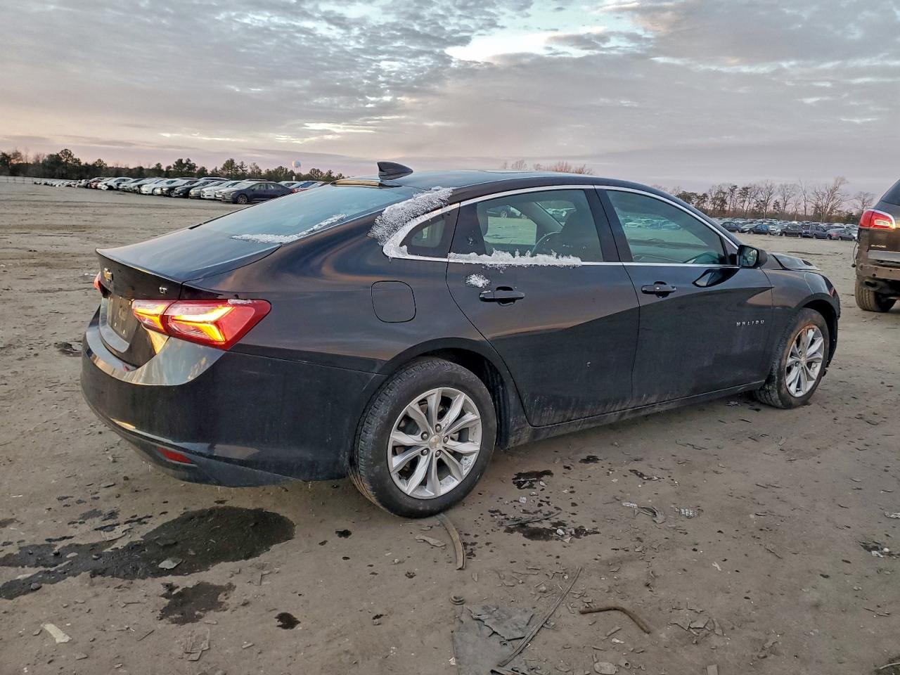 2022 CHEVROLET MALIBU LT photo 7