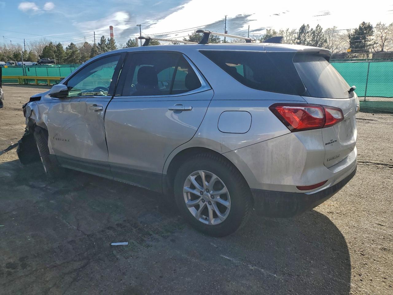2019 CHEVROLET EQUINOX LT photo 2