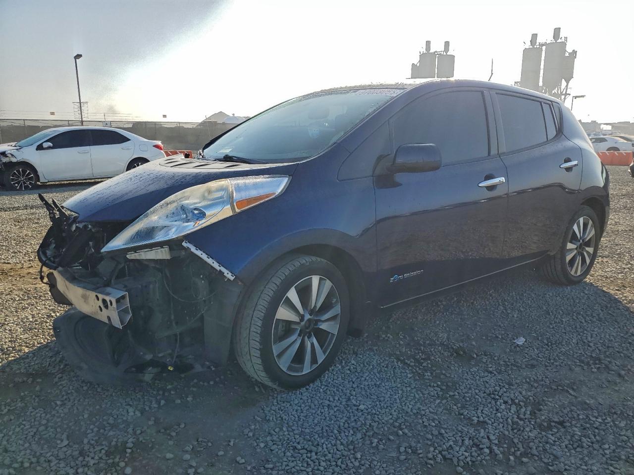 2017 NISSAN LEAF