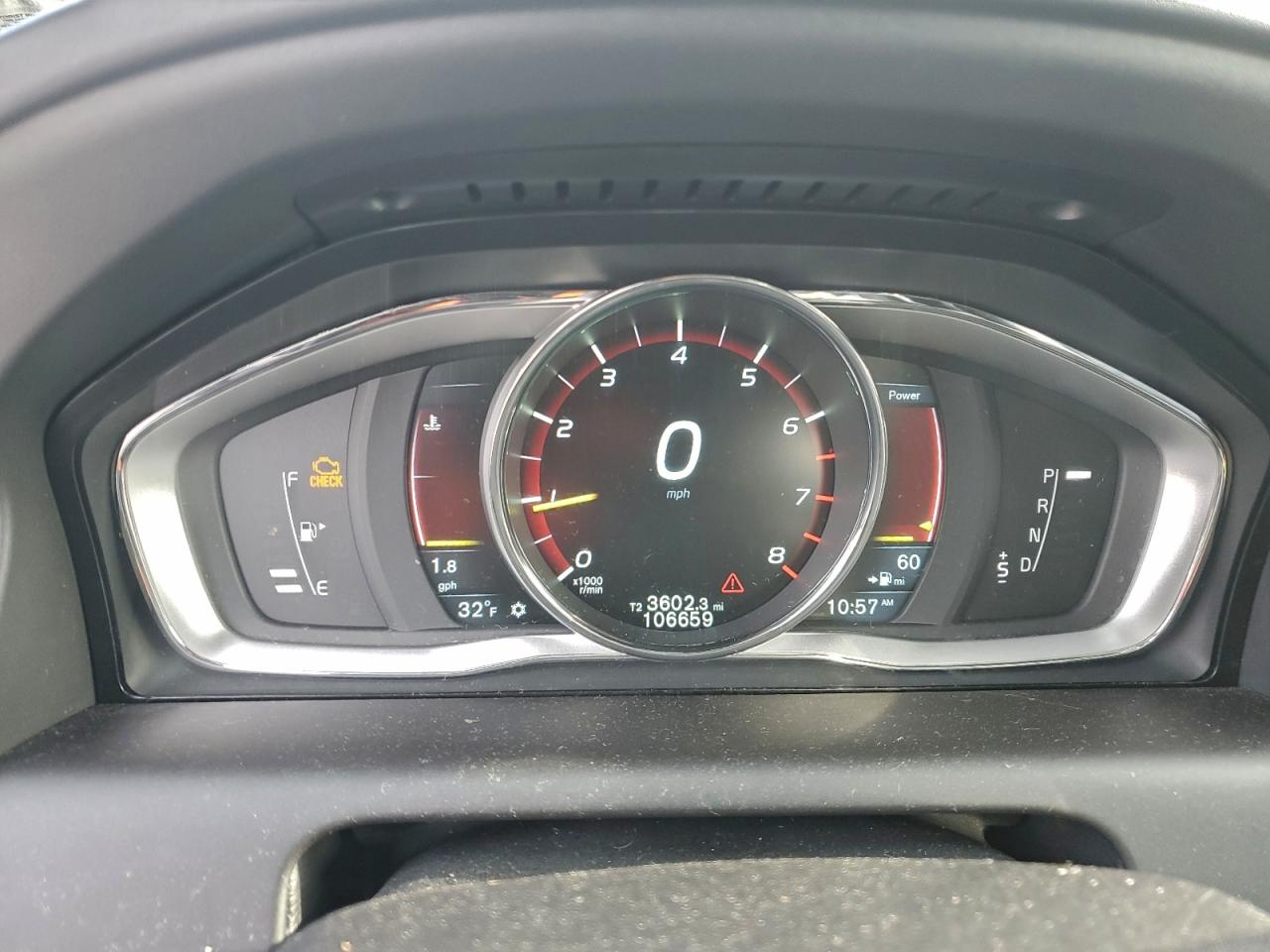 2015 VOLVO XC60 T6 R-DESIGN PLATINUM photo 17