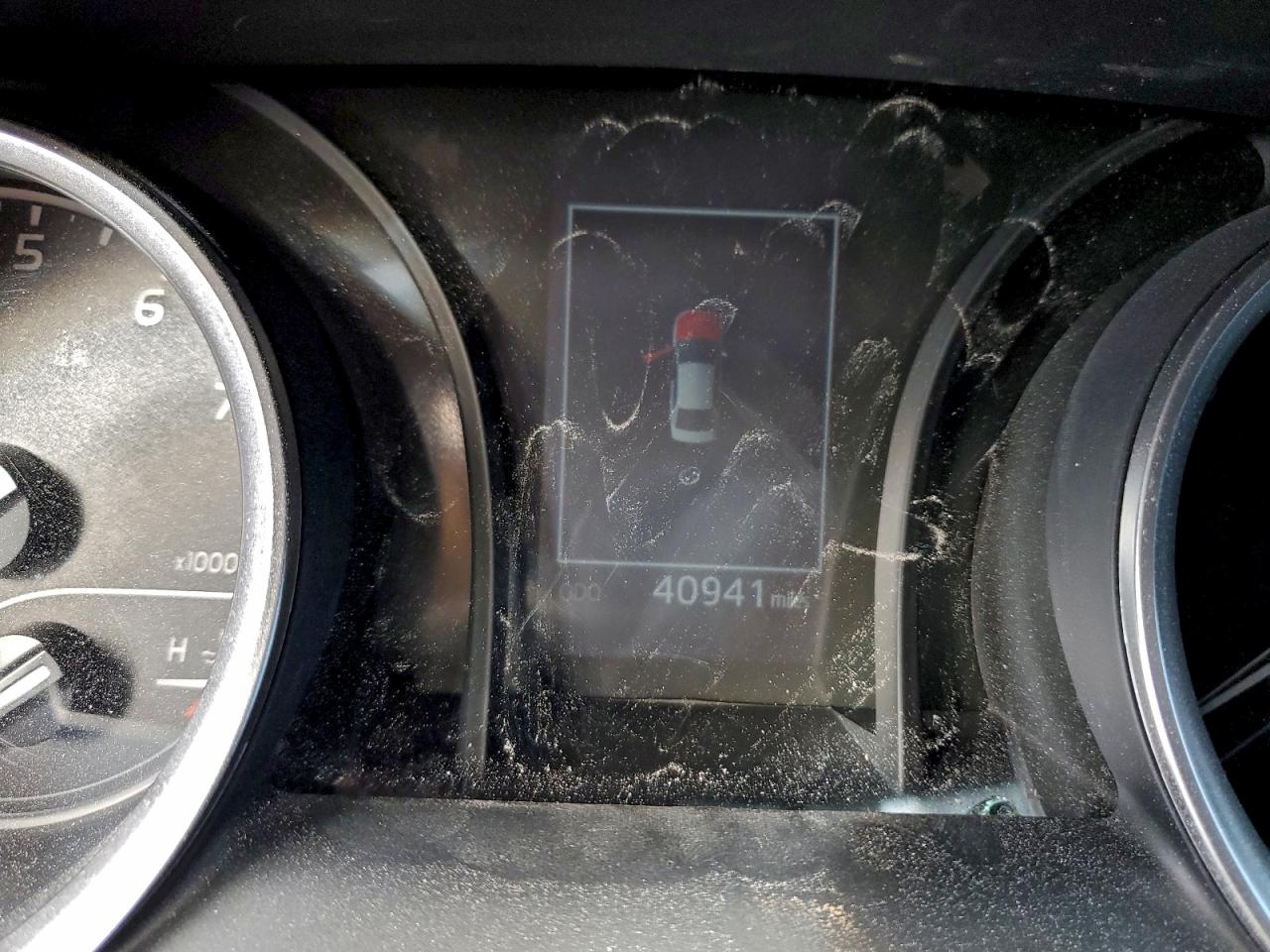 2023 TOYOTA CAMRY LE photo 17