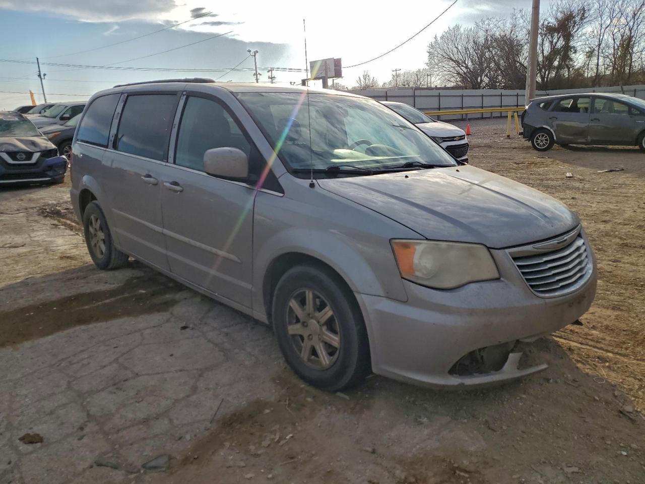 2013 CHRYSLER TOWN & COUNTRY TOURING photo 10
