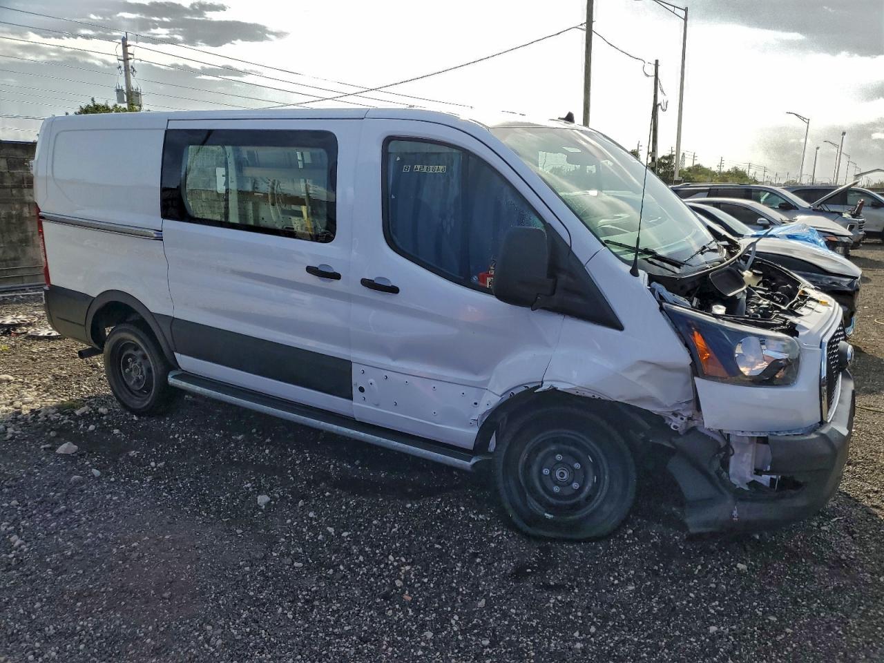 2025 FORD TRANSIT T-250 photo 4