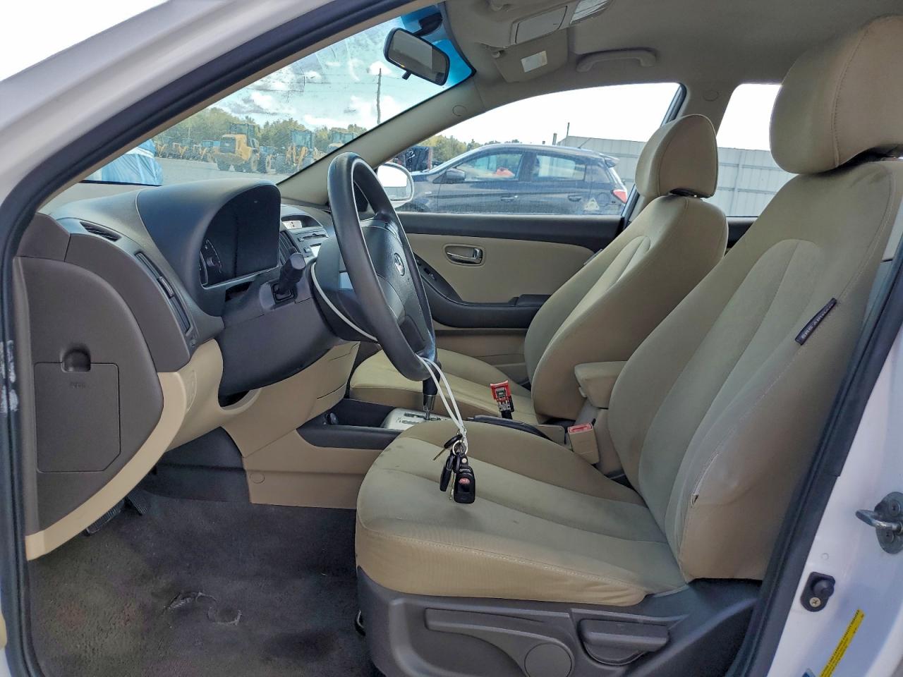 2010 HYUNDAI ELANTRA BLUE photo 13