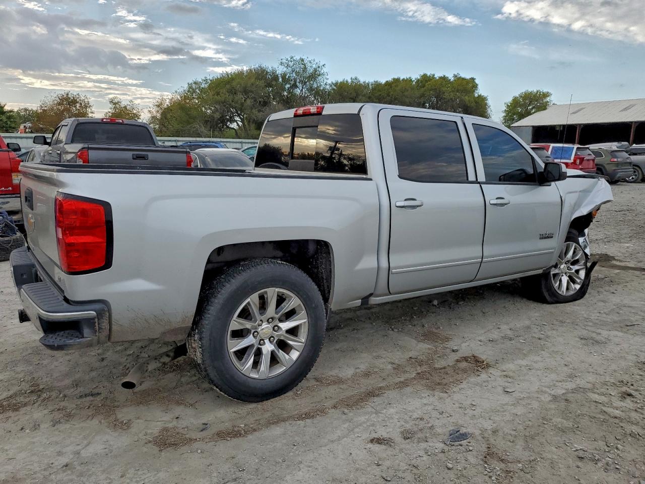 2016 CHEVROLET SILVERADO C1500 LT photo 5