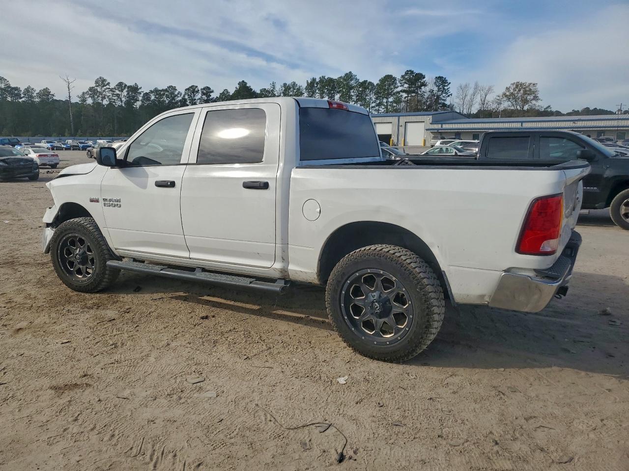 2016 RAM 1500 ST photo 2