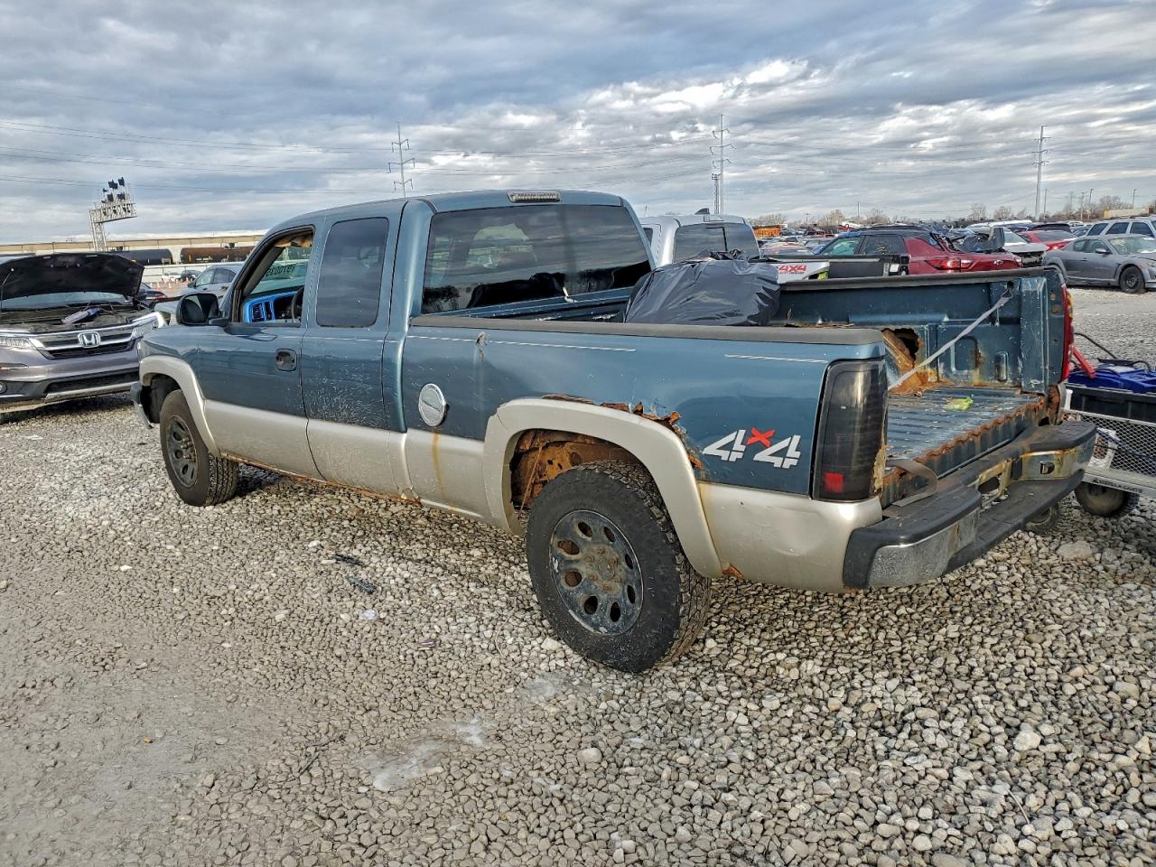 2006 CHEVROLET SILVERADO K1500 photo 3