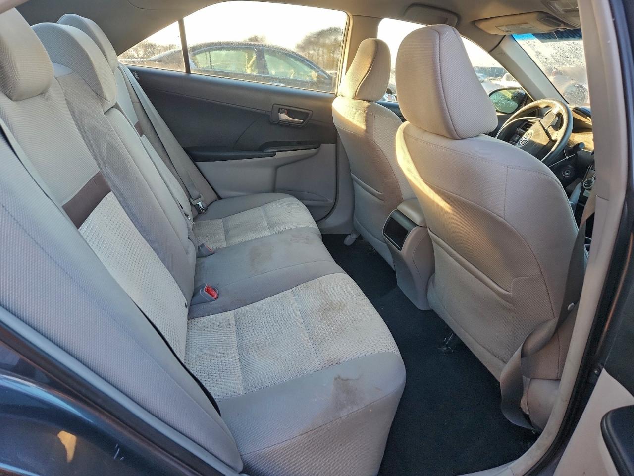 2012 TOYOTA CAMRY L photo 28