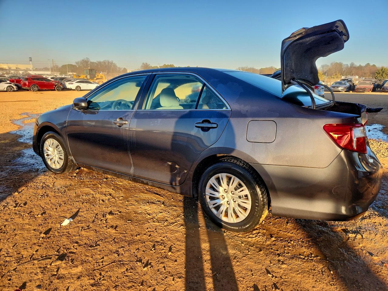 2012 TOYOTA CAMRY L photo 4