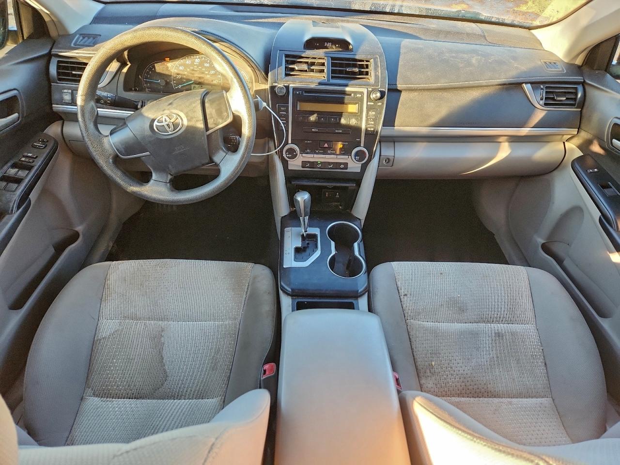 2012 TOYOTA CAMRY L photo 22
