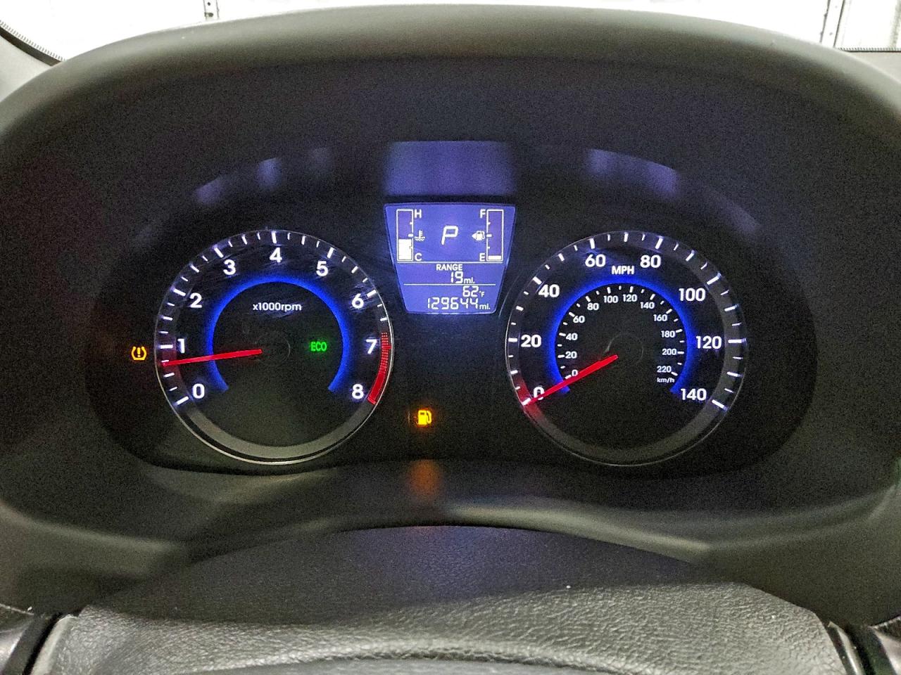 2016 HYUNDAI ACCENT SE photo 9