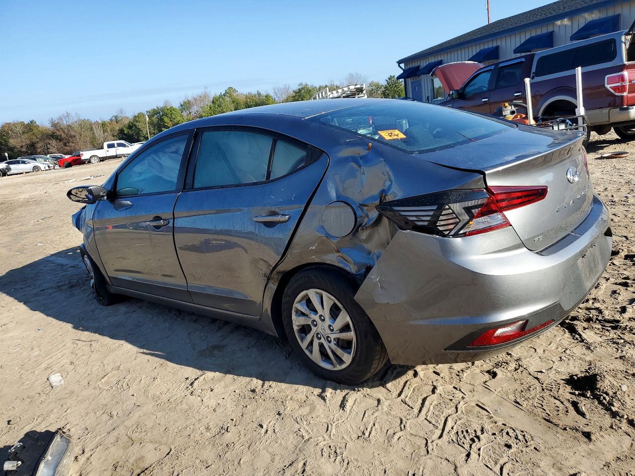 2019 HYUNDAI ELANTRA SE photo 2