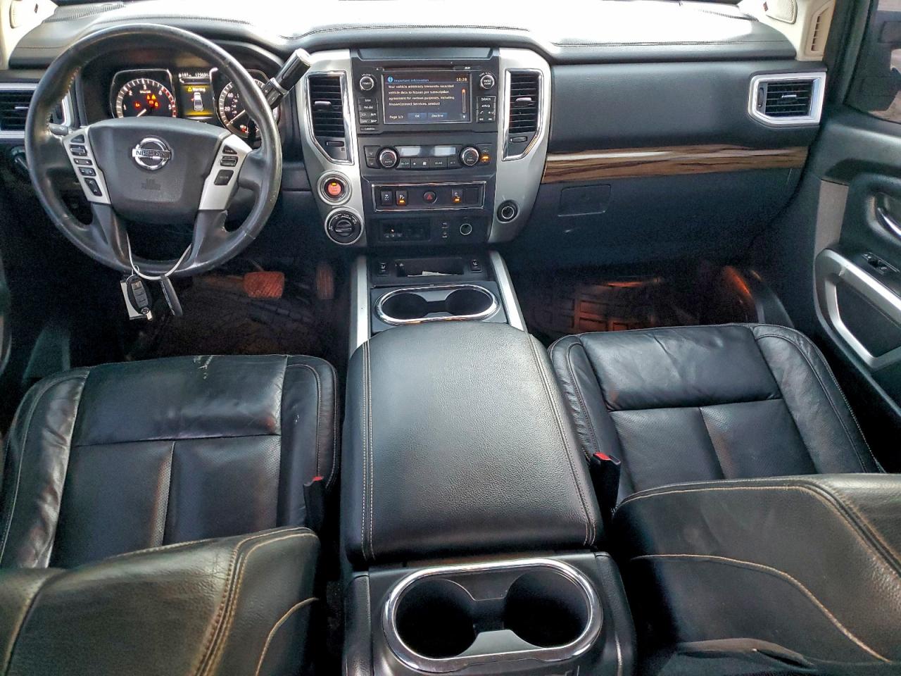 2017 NISSAN TITAN XD SL photo 8