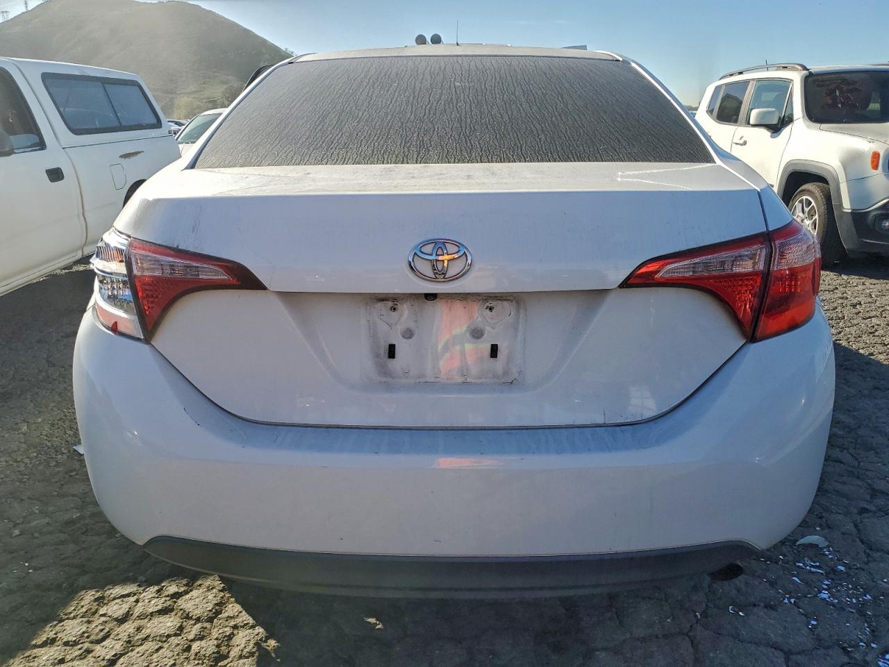 2017 TOYOTA COROLLA L photo 6