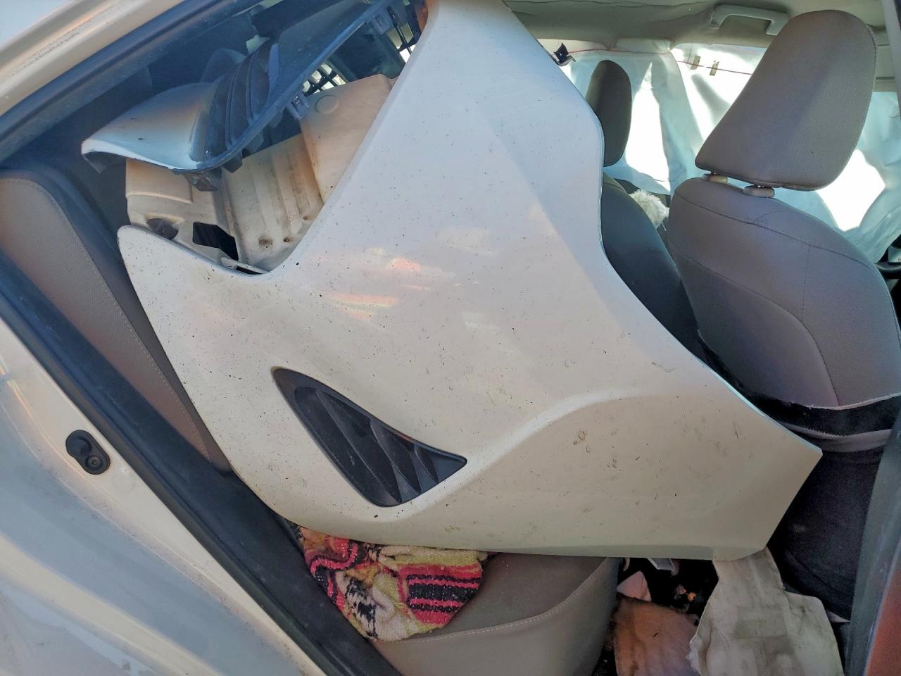 2017 TOYOTA COROLLA L photo 10
