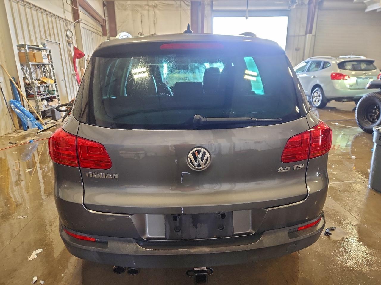 2012 VOLKSWAGEN TIGUAN S photo 6