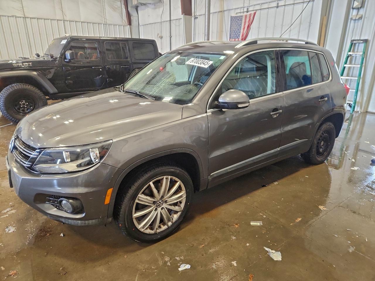 2012 VOLKSWAGEN TIGUAN