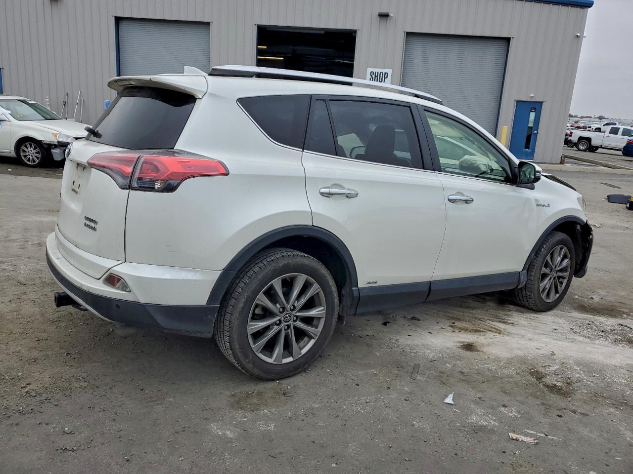 2016 TOYOTA RAV4 HV LIMITED photo 5