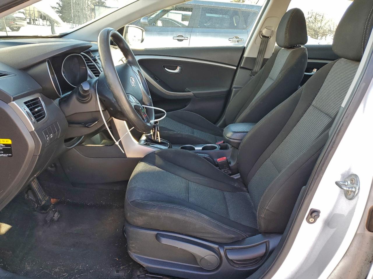 2017 HYUNDAI ELANTRA GT photo 7