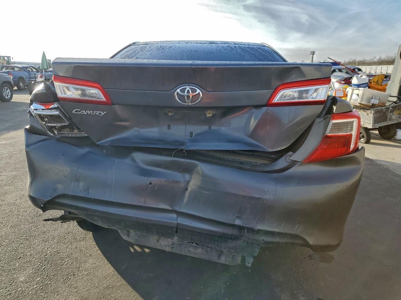 2012 TOYOTA CAMRY BASE photo 6