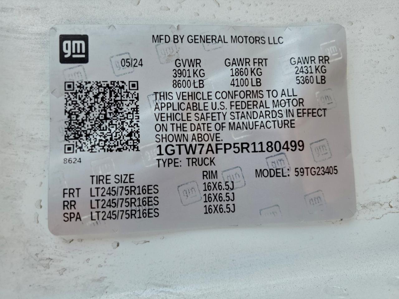 2024 GMC SAVANA G2500 photo 25