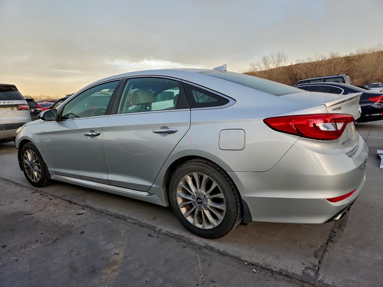 2015 HYUNDAI SONATA SPORT photo 2