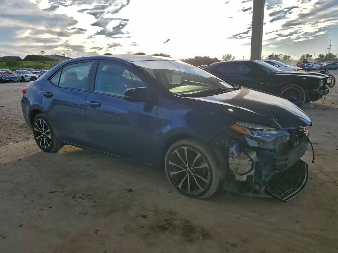 2019 TOYOTA COROLLA SE photo 4