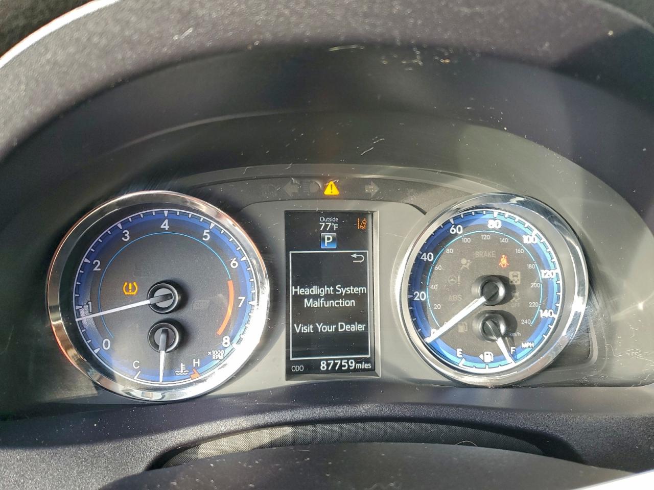 2019 TOYOTA COROLLA SE photo 9