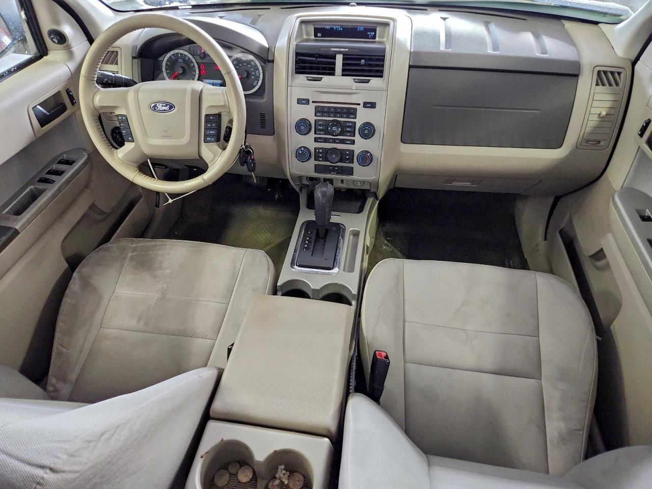 2011 FORD ESCAPE XLT photo 8