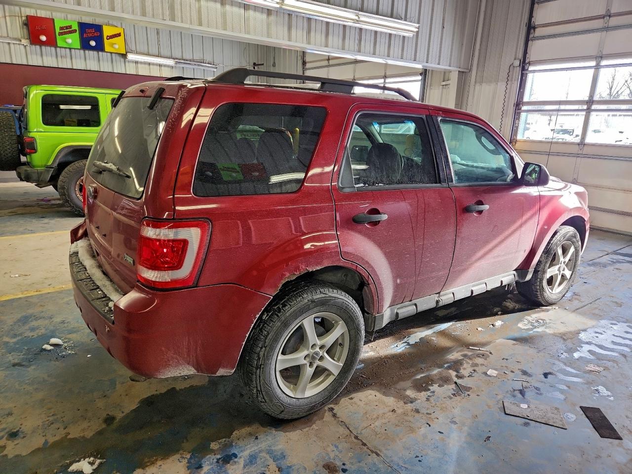 2011 FORD ESCAPE XLT photo 3