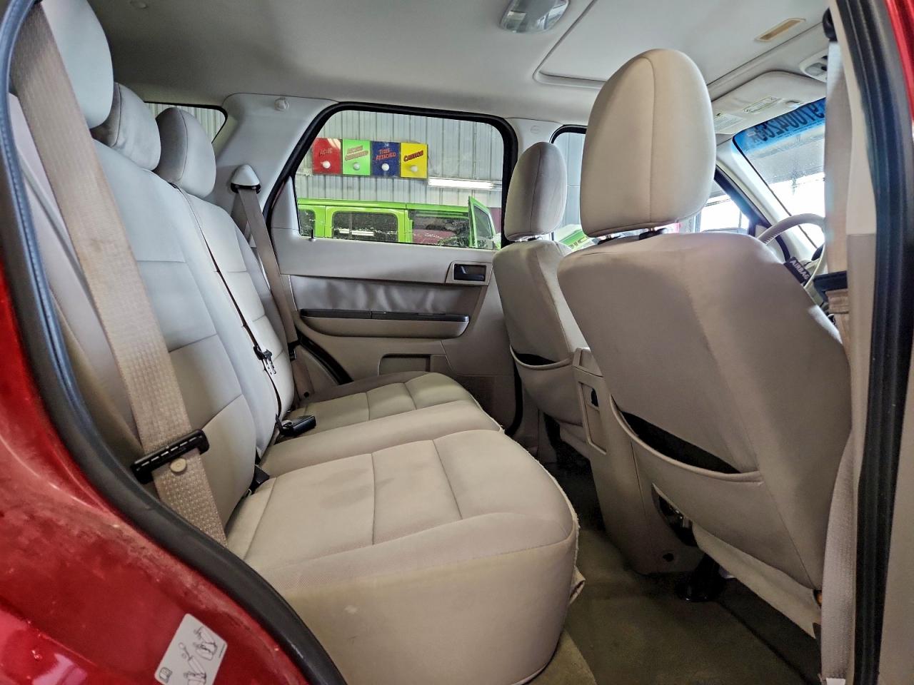 2011 FORD ESCAPE XLT photo 11