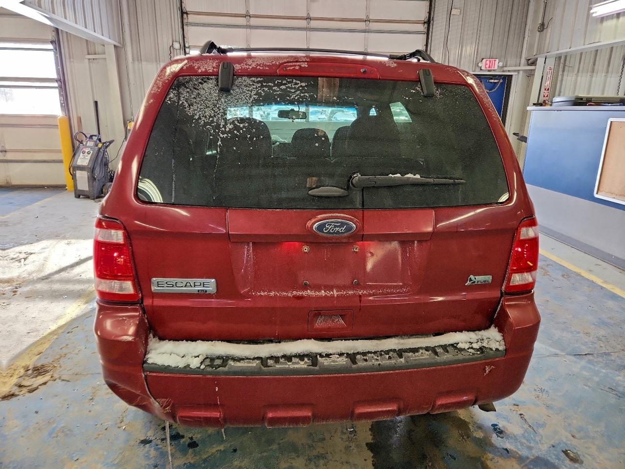 2011 FORD ESCAPE XLT photo 6