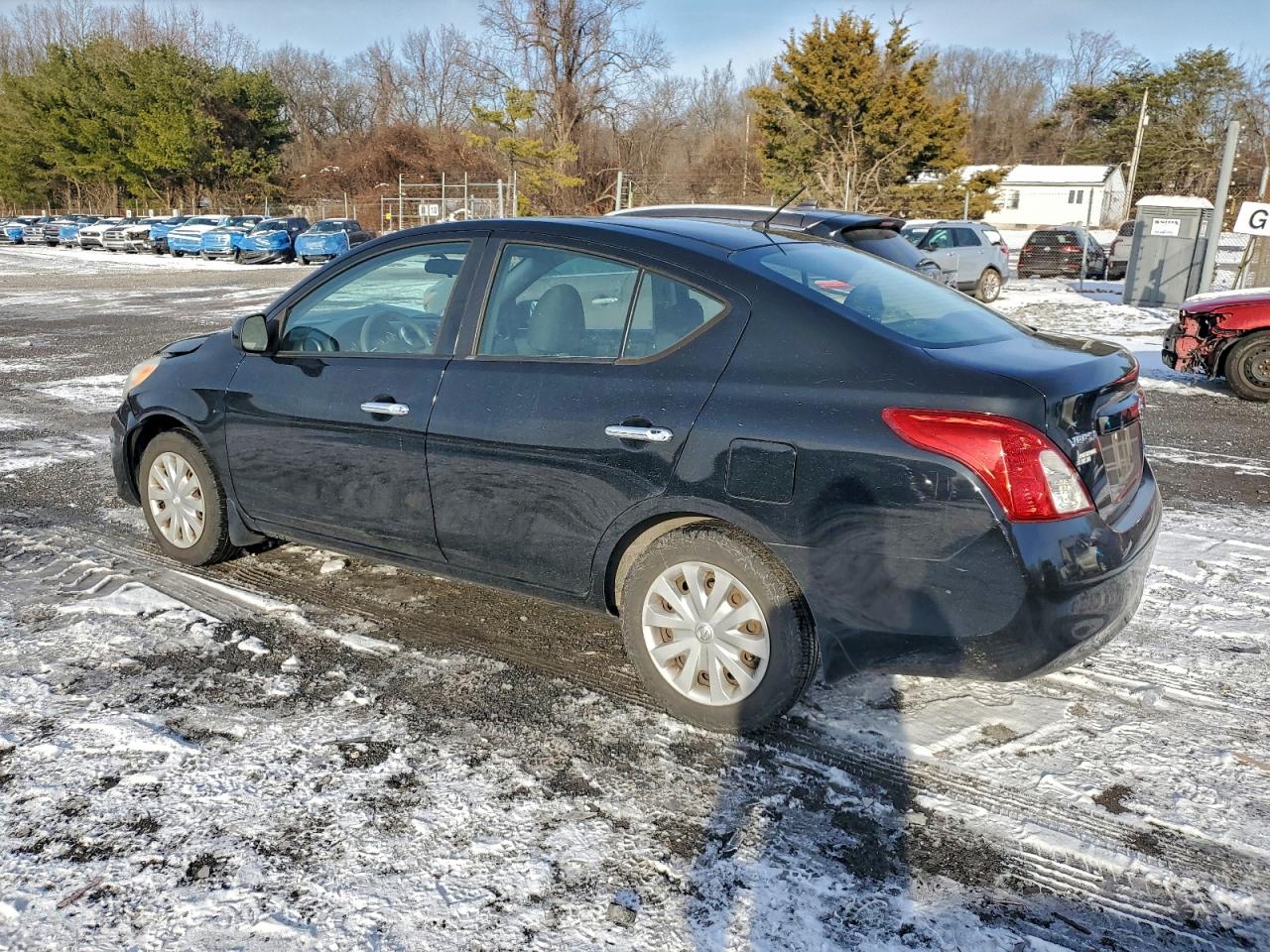 2012 NISSAN VERSA S photo 2