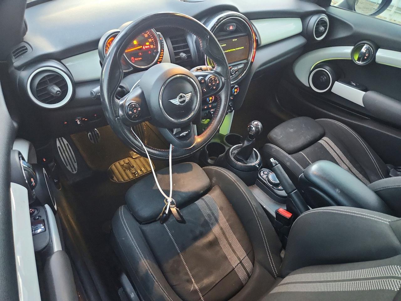 2014 MINI COOPER S photo 8
