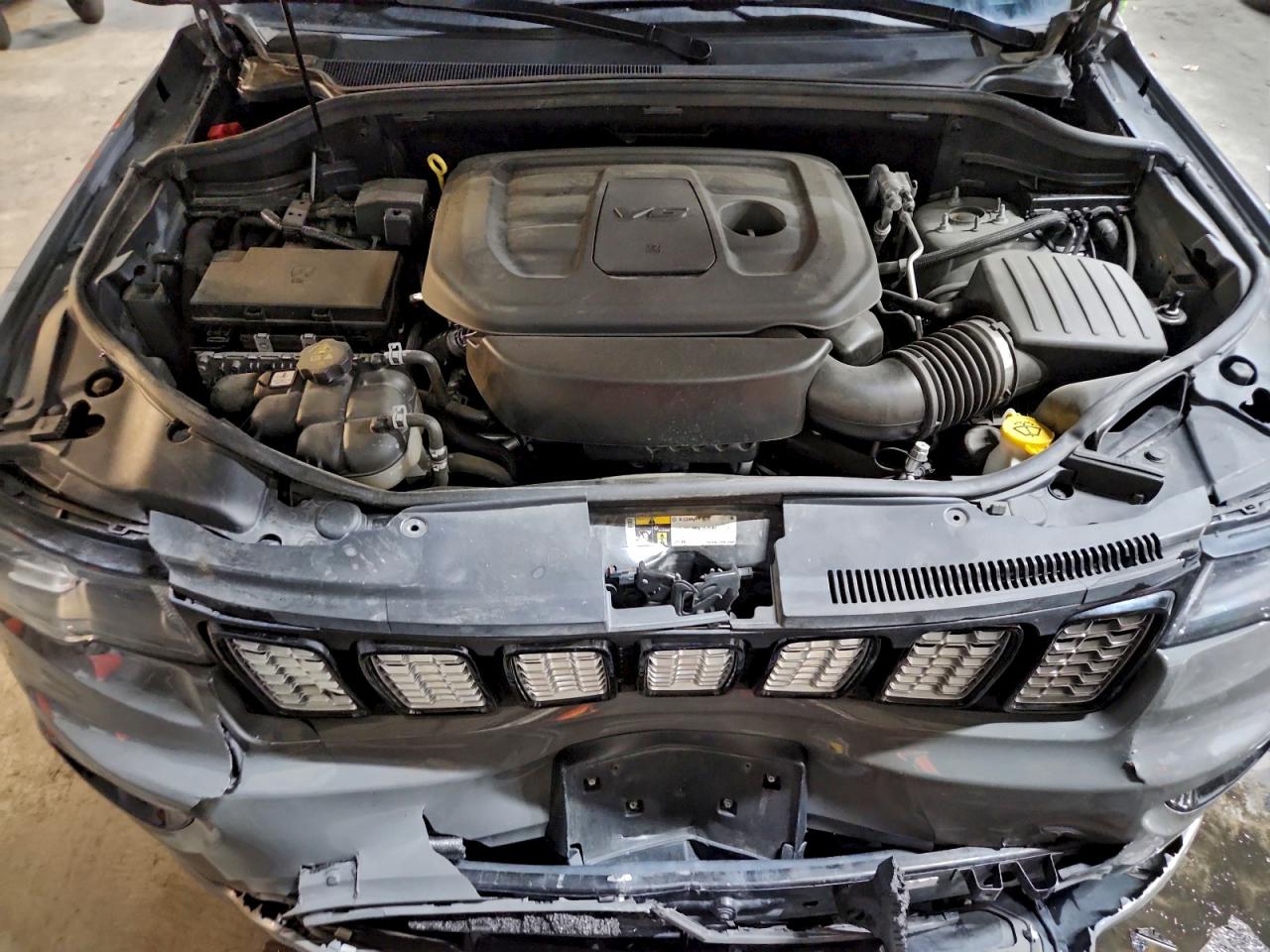 2019 JEEP GRAND CHEROKEE LAREDO photo 23