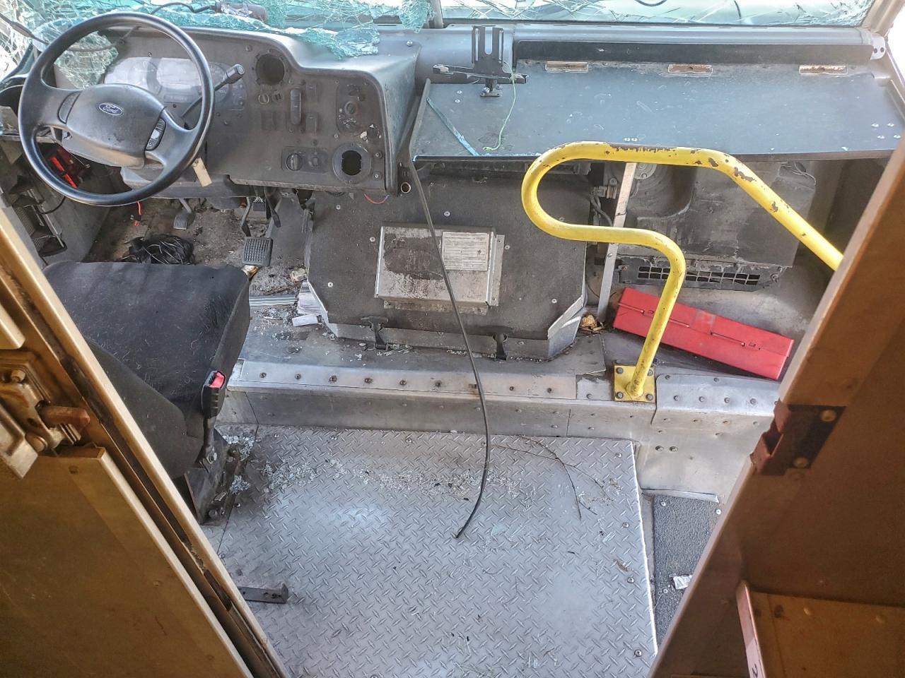 2019 FORD F59 DELIVERY TRUCK photo 8