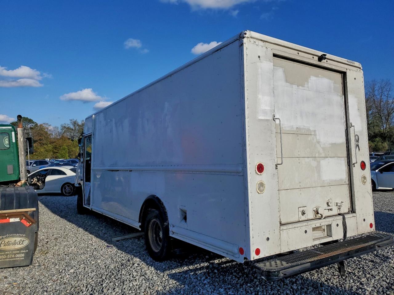 2019 FORD F59 DELIVERY TRUCK photo 2