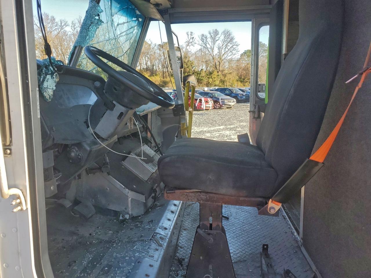 2019 FORD F59 DELIVERY TRUCK photo 7