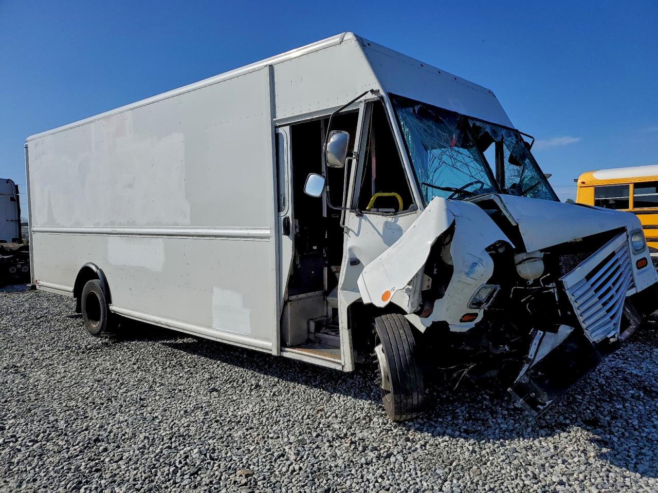 2019 FORD F59 DELIVERY TRUCK photo 4