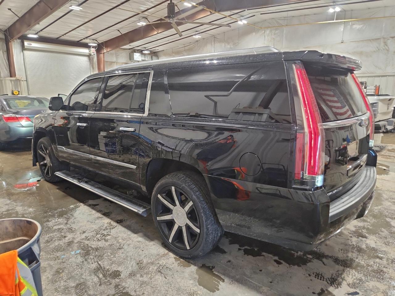 2016 CADILLAC ESCALADE ESV PREMIUM photo 2