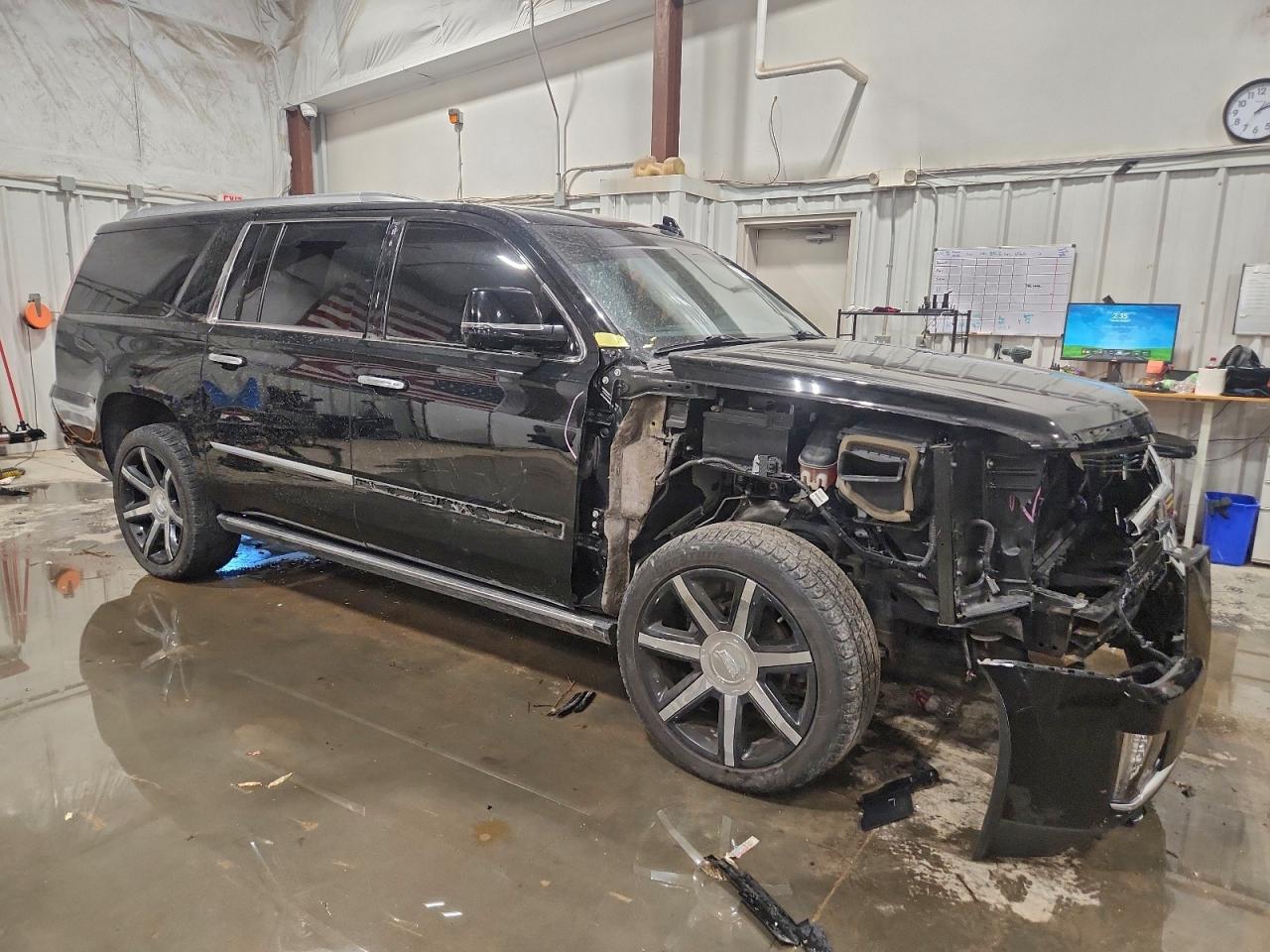 2016 CADILLAC ESCALADE ESV PREMIUM photo 4