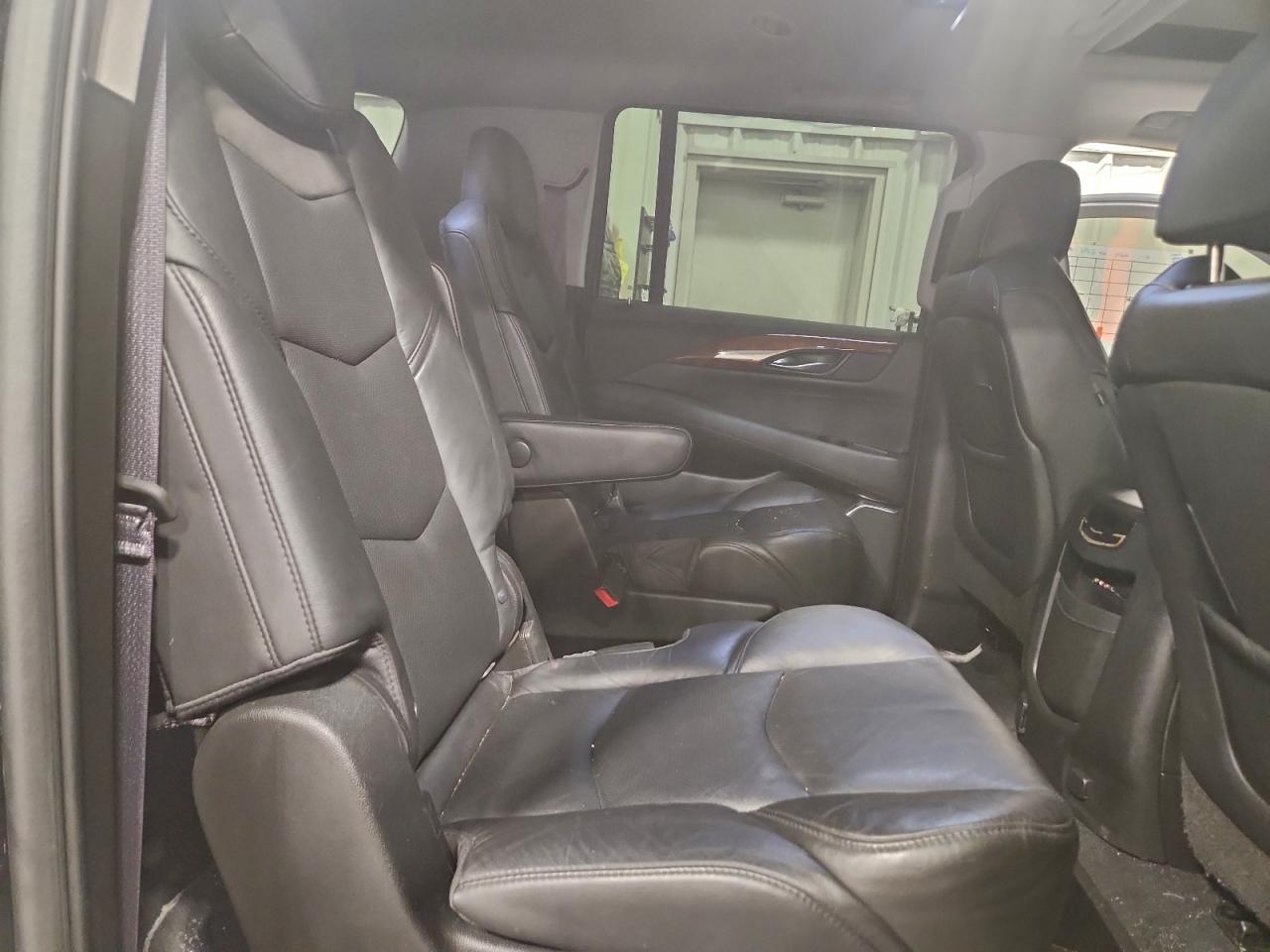 2016 CADILLAC ESCALADE ESV PREMIUM photo 11