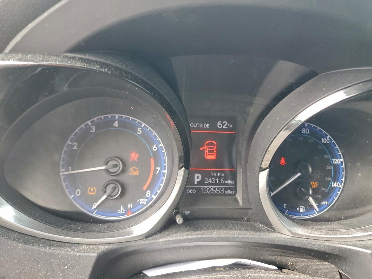 2014 TOYOTA COROLLA L photo 9