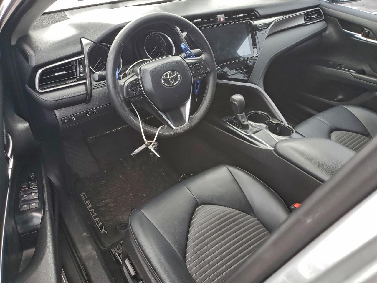 2019 TOYOTA CAMRY L photo 8