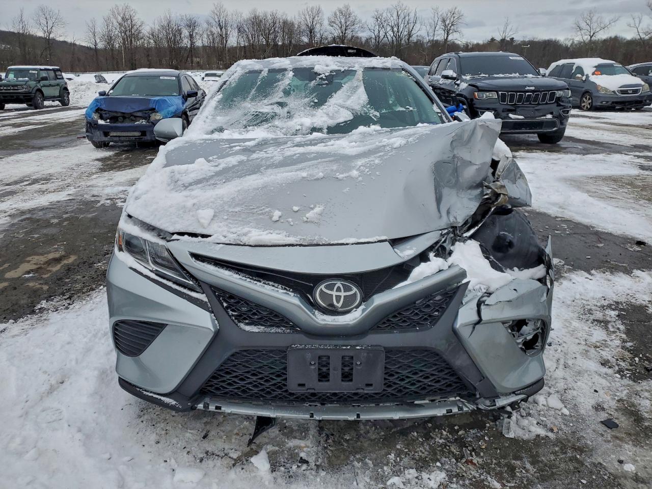 2019 TOYOTA CAMRY L photo 5