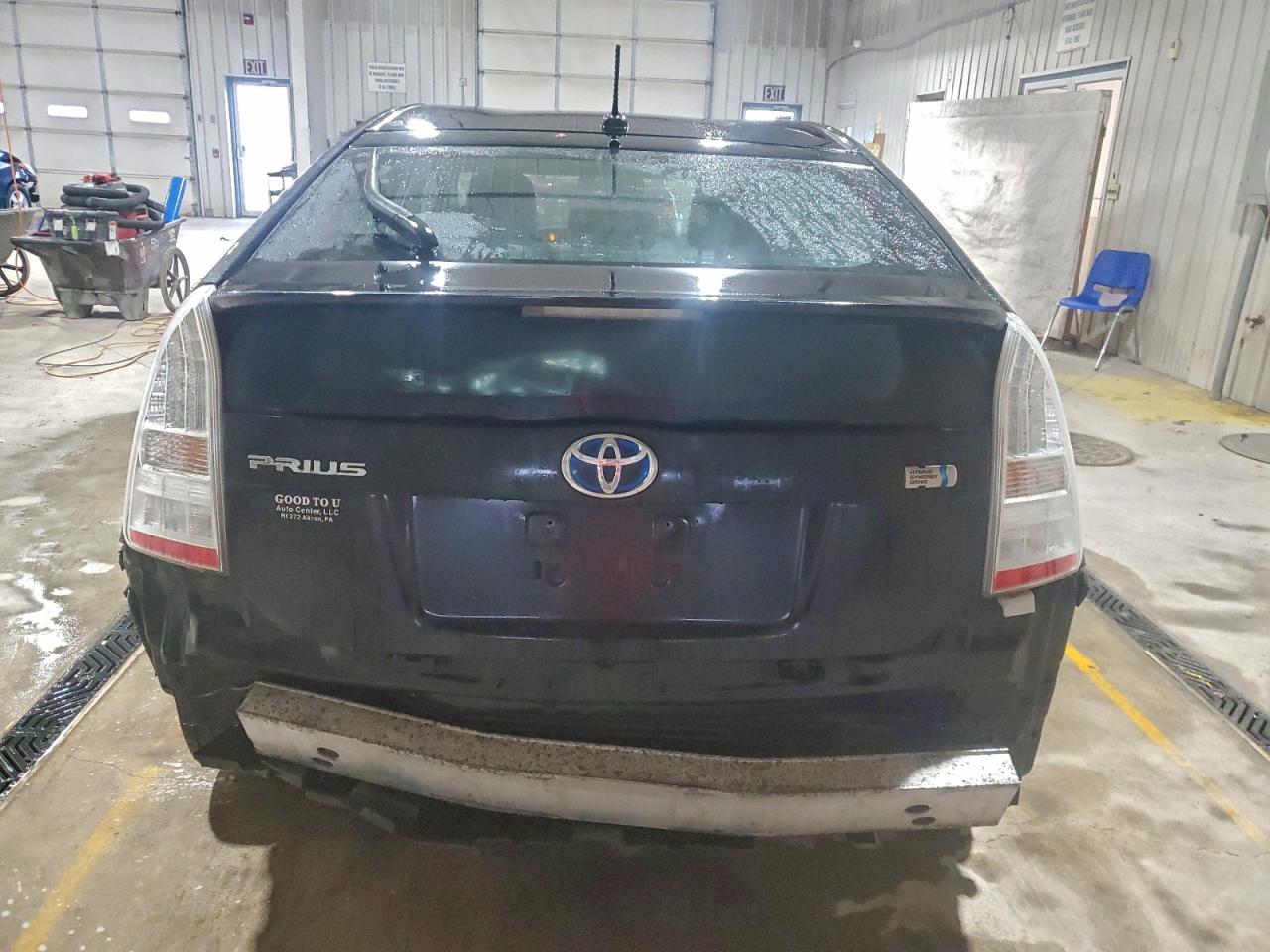 2010 TOYOTA PRIUS photo 6